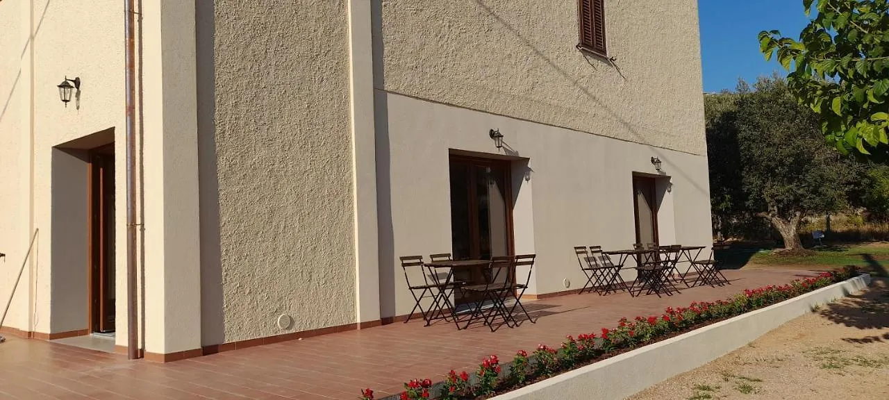 Farm stay Agriturismo Il Vecchio Olivo Castagneto Carducci